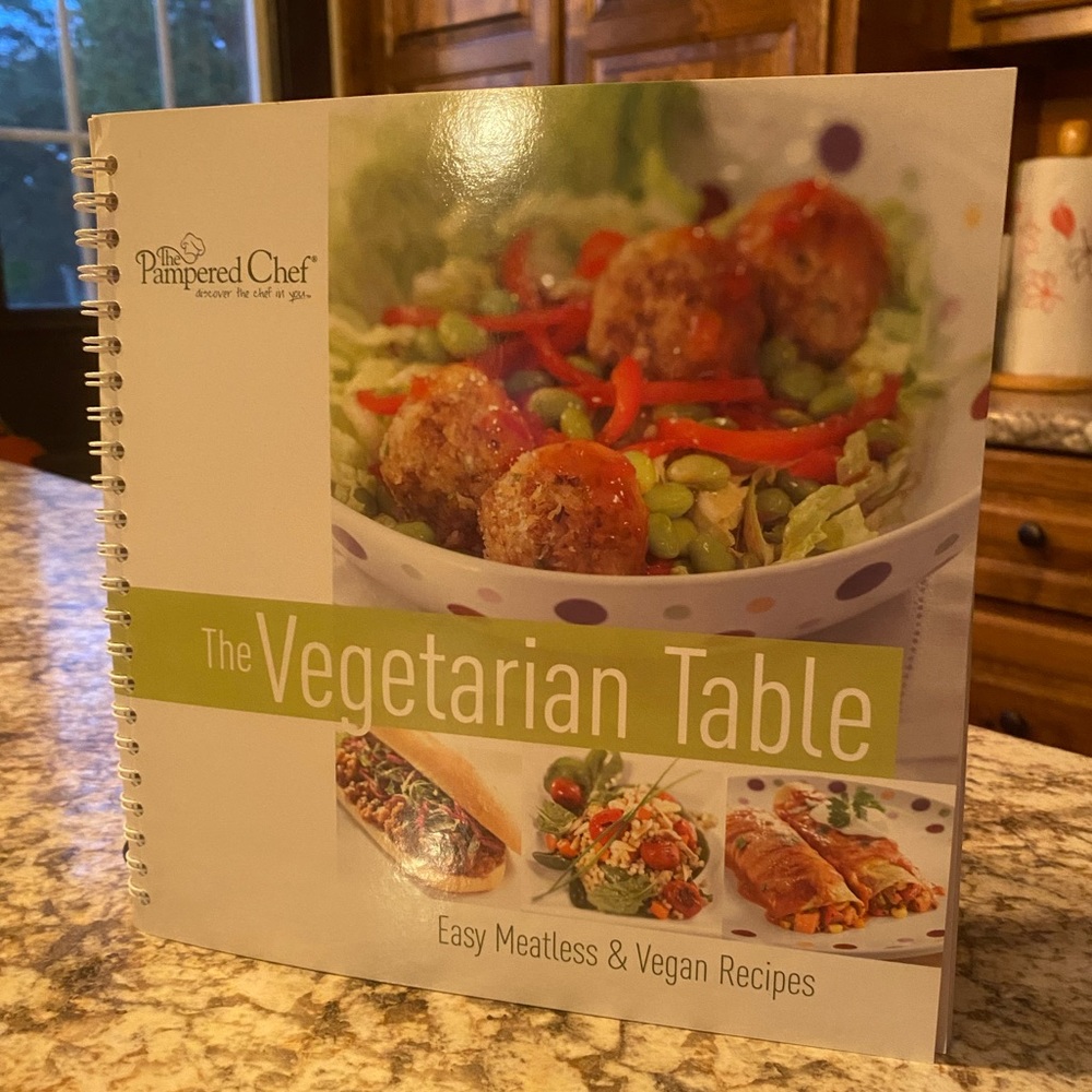 The Pampered Chef cookbook. The Vegetarian Table Easy Meatless & Vegan Recipes